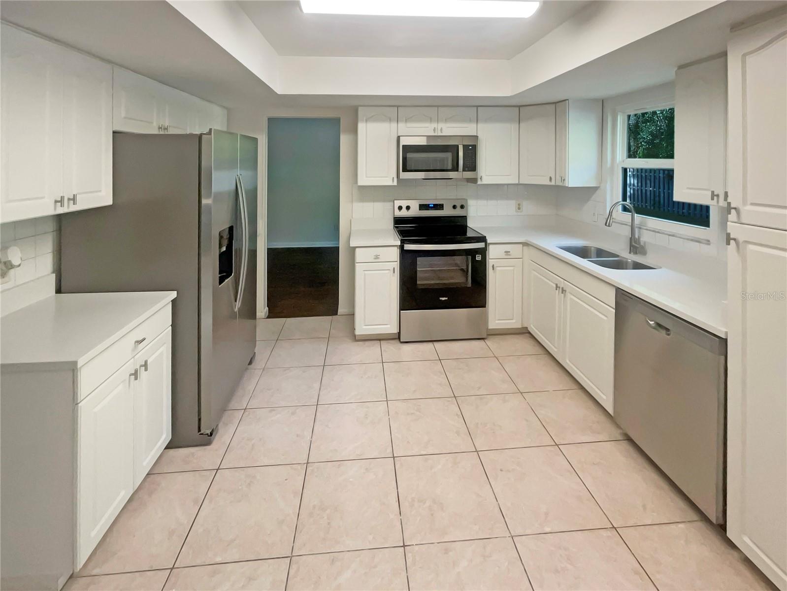 BRANDON COUNTRY ESTATES UNIT N - Residential