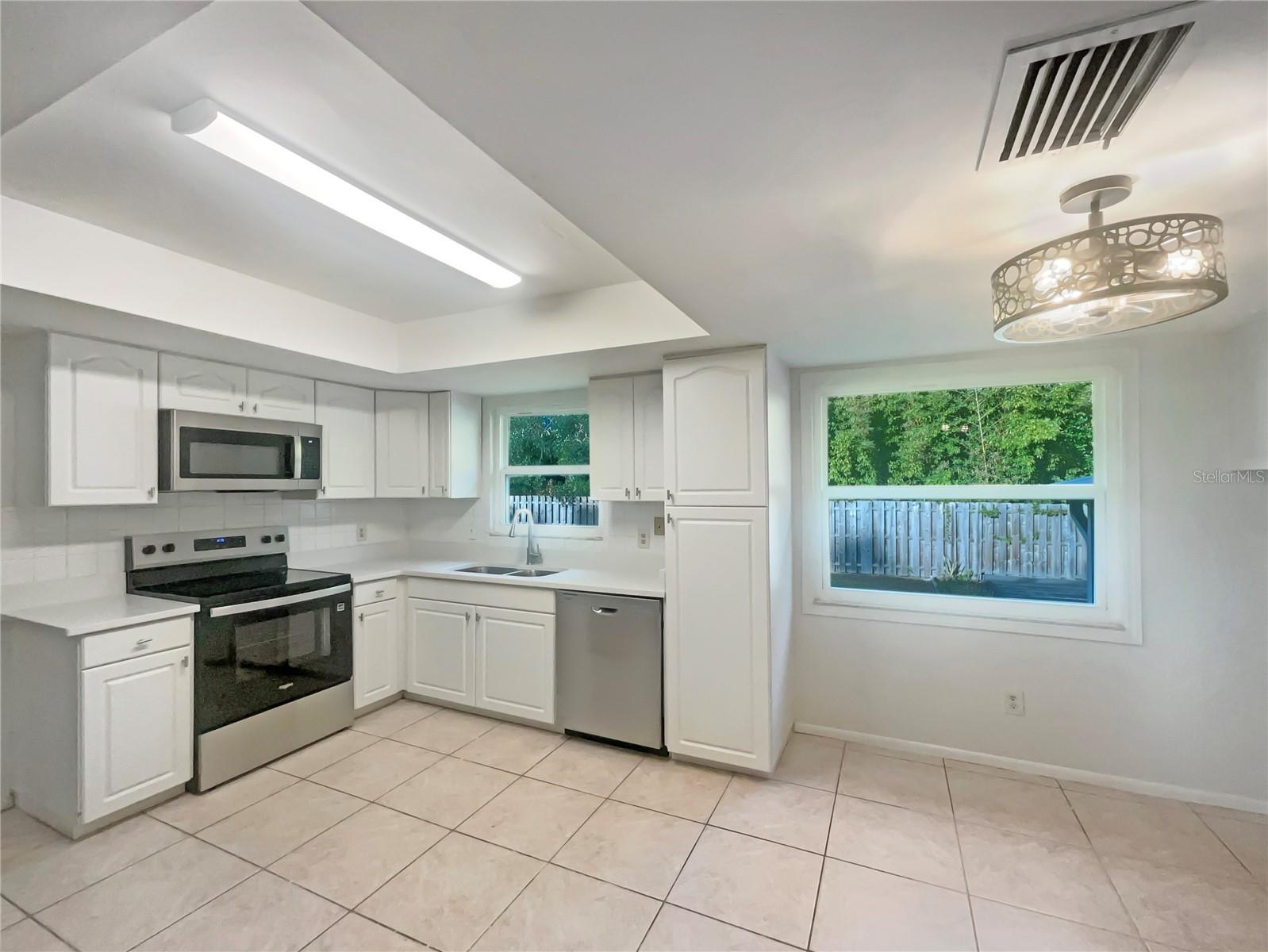 BRANDON COUNTRY ESTATES UNIT N - Residential