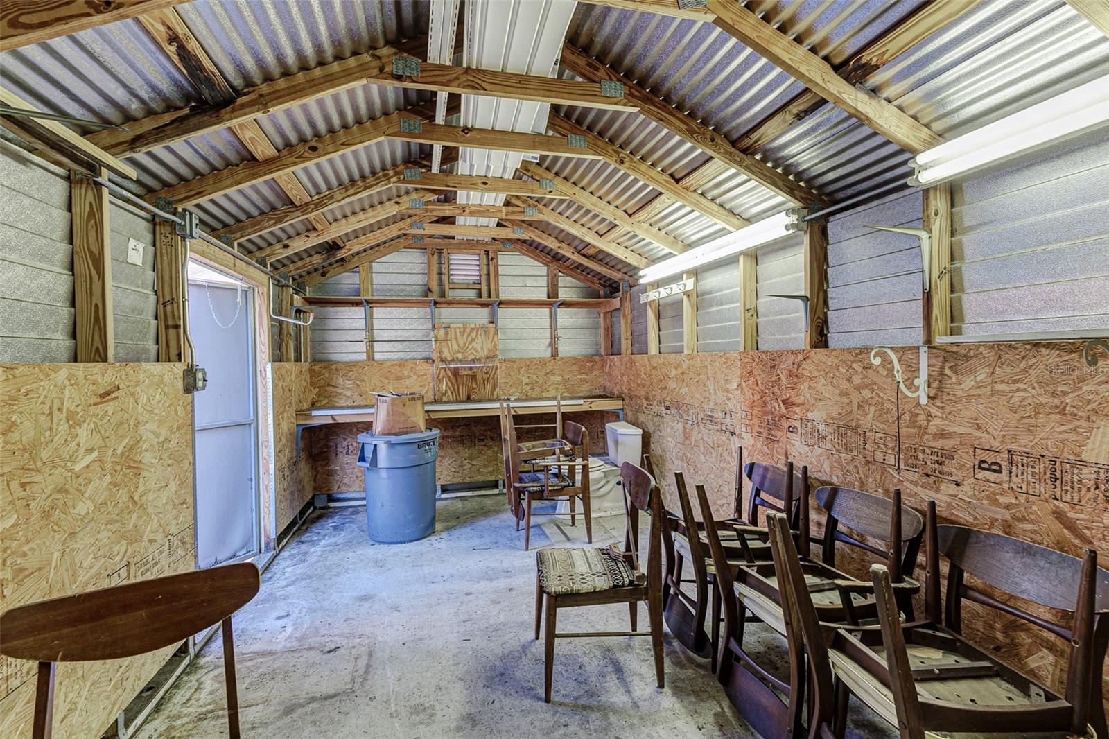 LAKE WALK IN WATER HEIGHTS - Residential