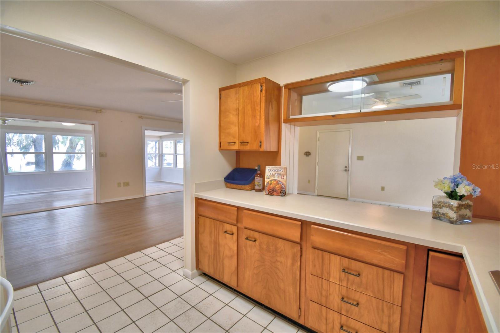 LAKE WALK IN WATER HEIGHTS - Residential