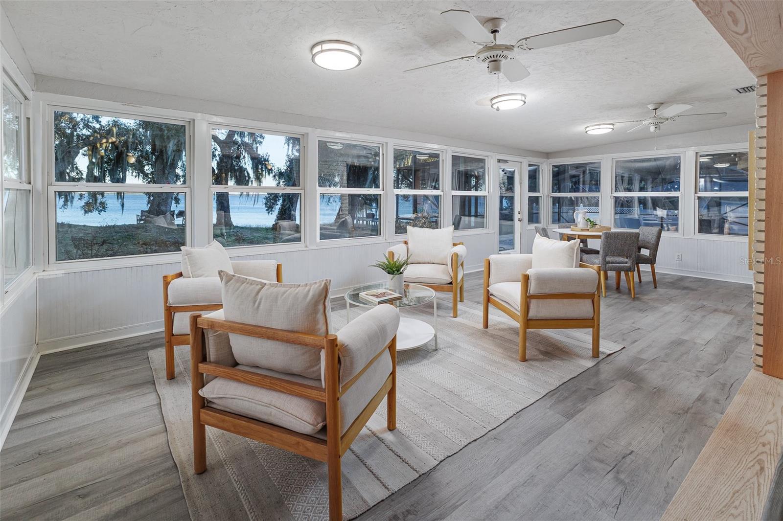 LAKE WALK IN WATER HEIGHTS - Residential