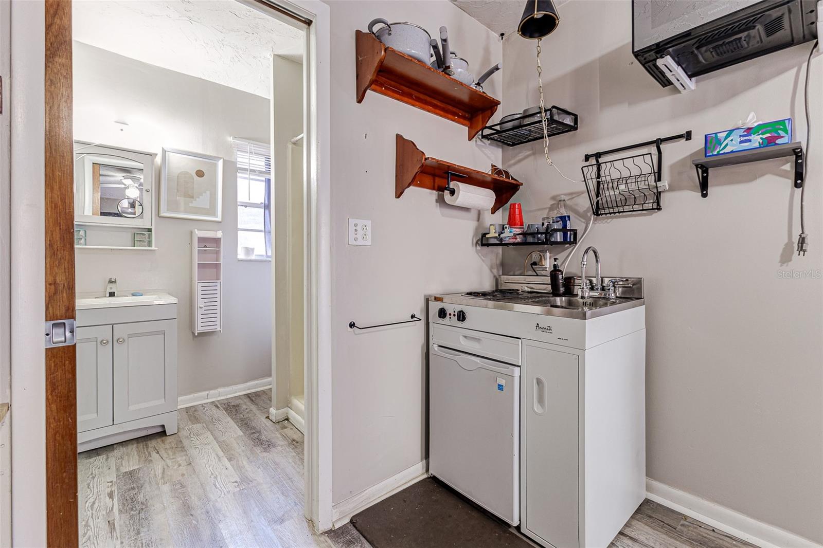 LAKE WALK IN WATER HEIGHTS - Residential