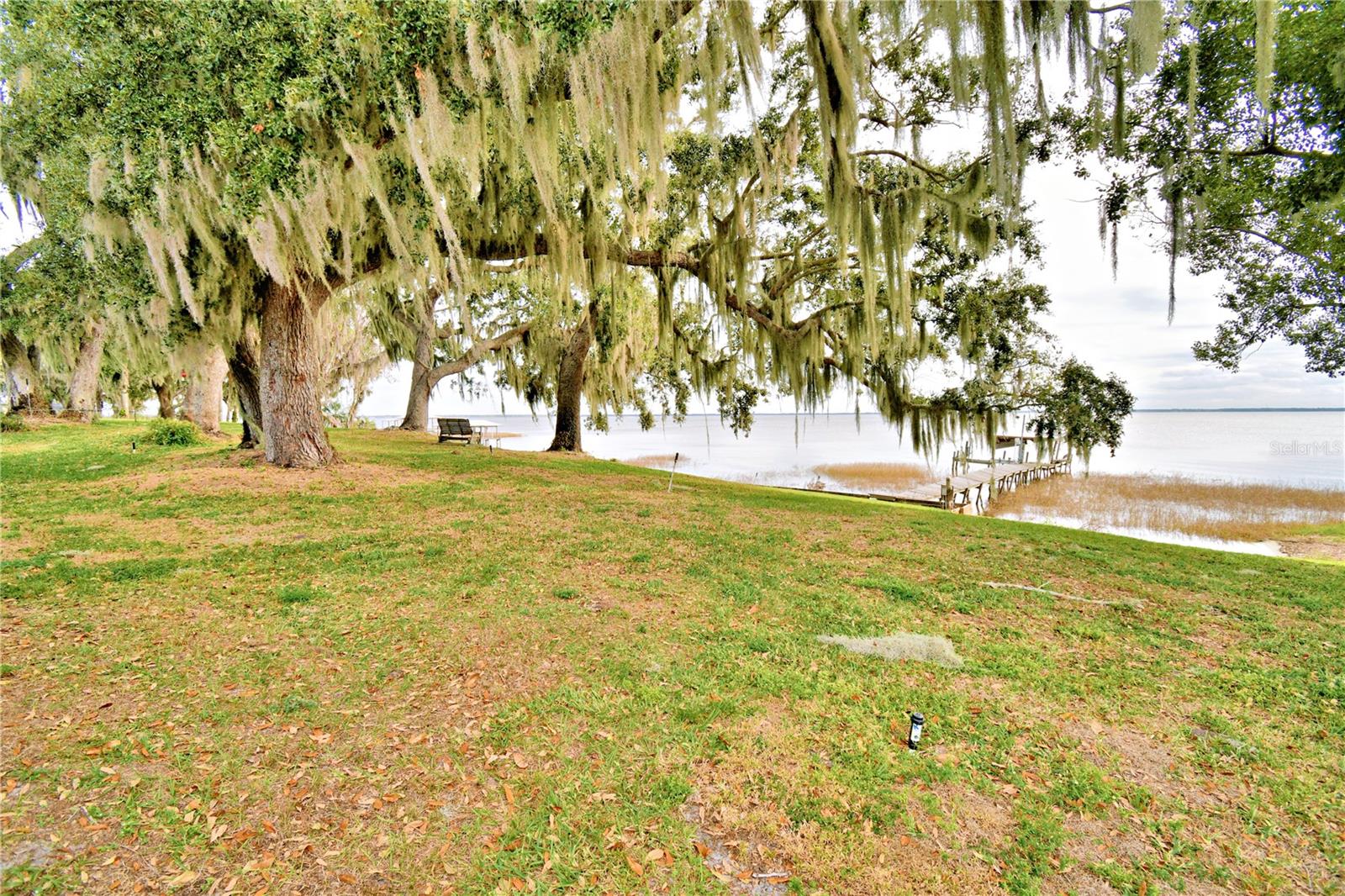 LAKE WALK IN WATER HEIGHTS - Residential