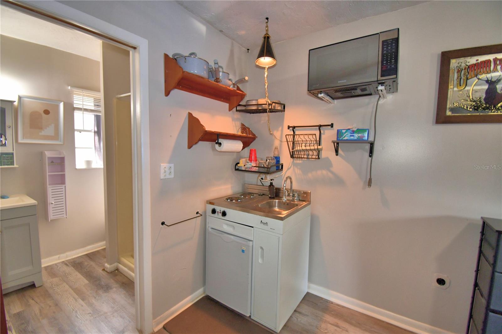 LAKE WALK IN WATER HEIGHTS - Residential