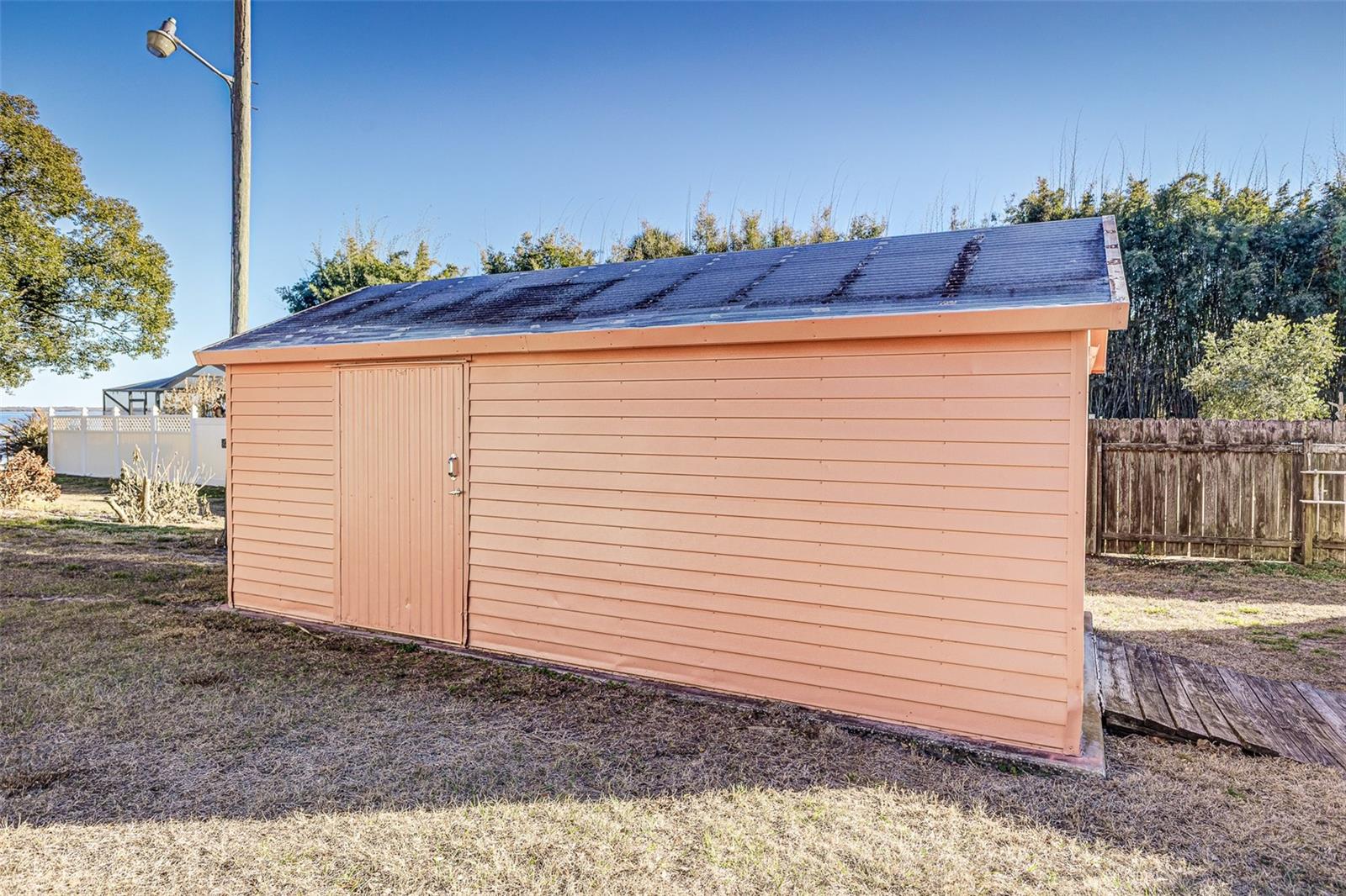 LAKE WALK IN WATER HEIGHTS - Residential