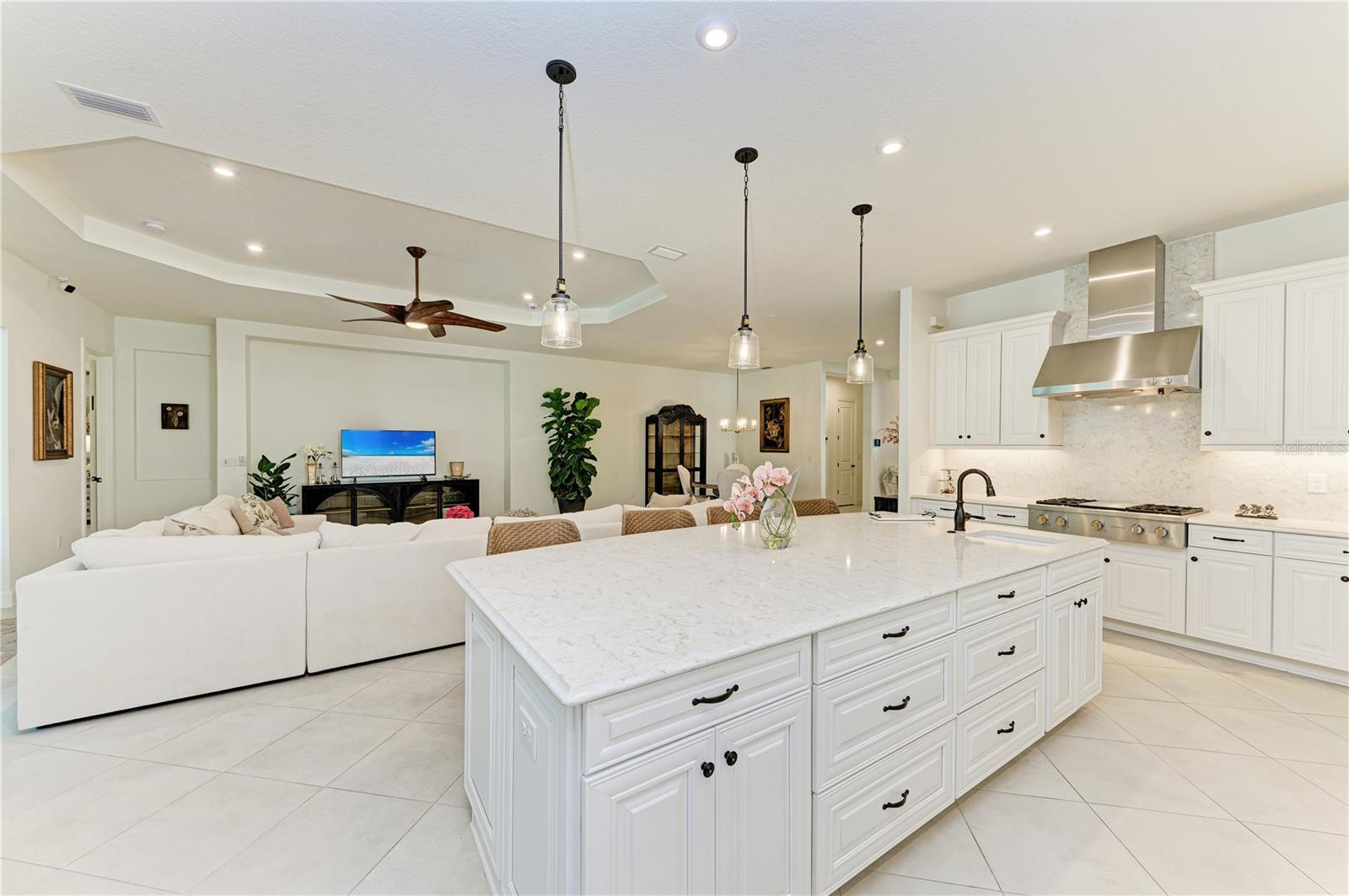 AZARIO ESPLANADE PH II SUBPH A, B & C - Residential