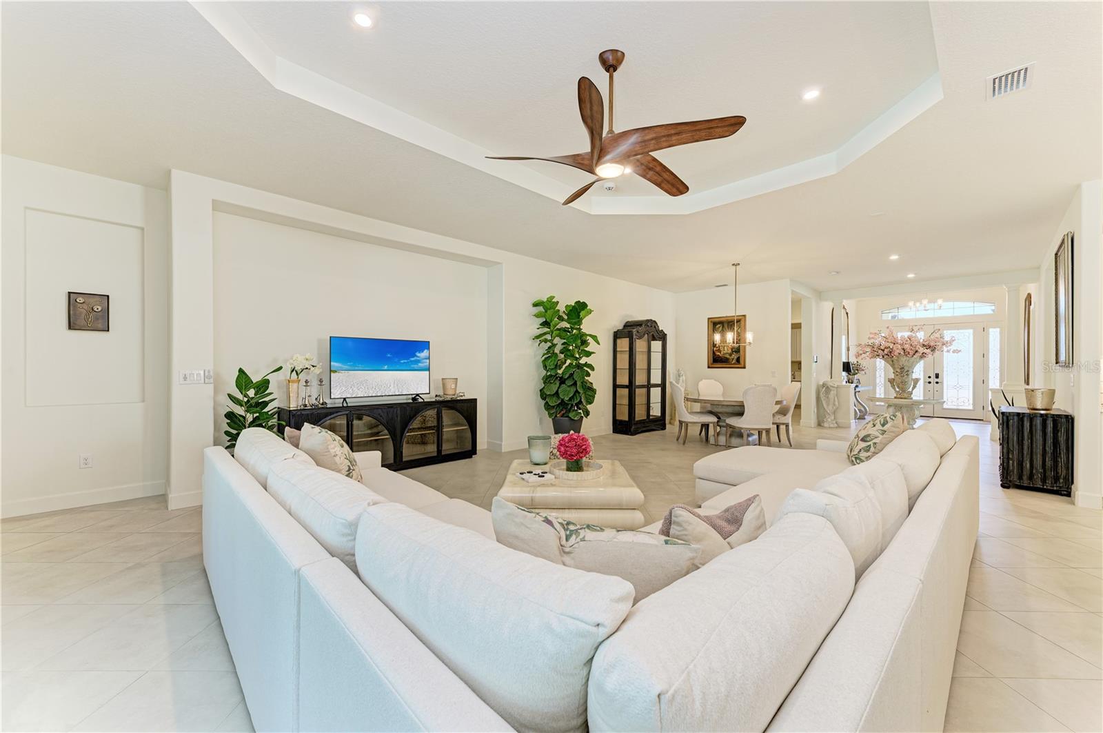 AZARIO ESPLANADE PH II SUBPH A, B & C - Residential