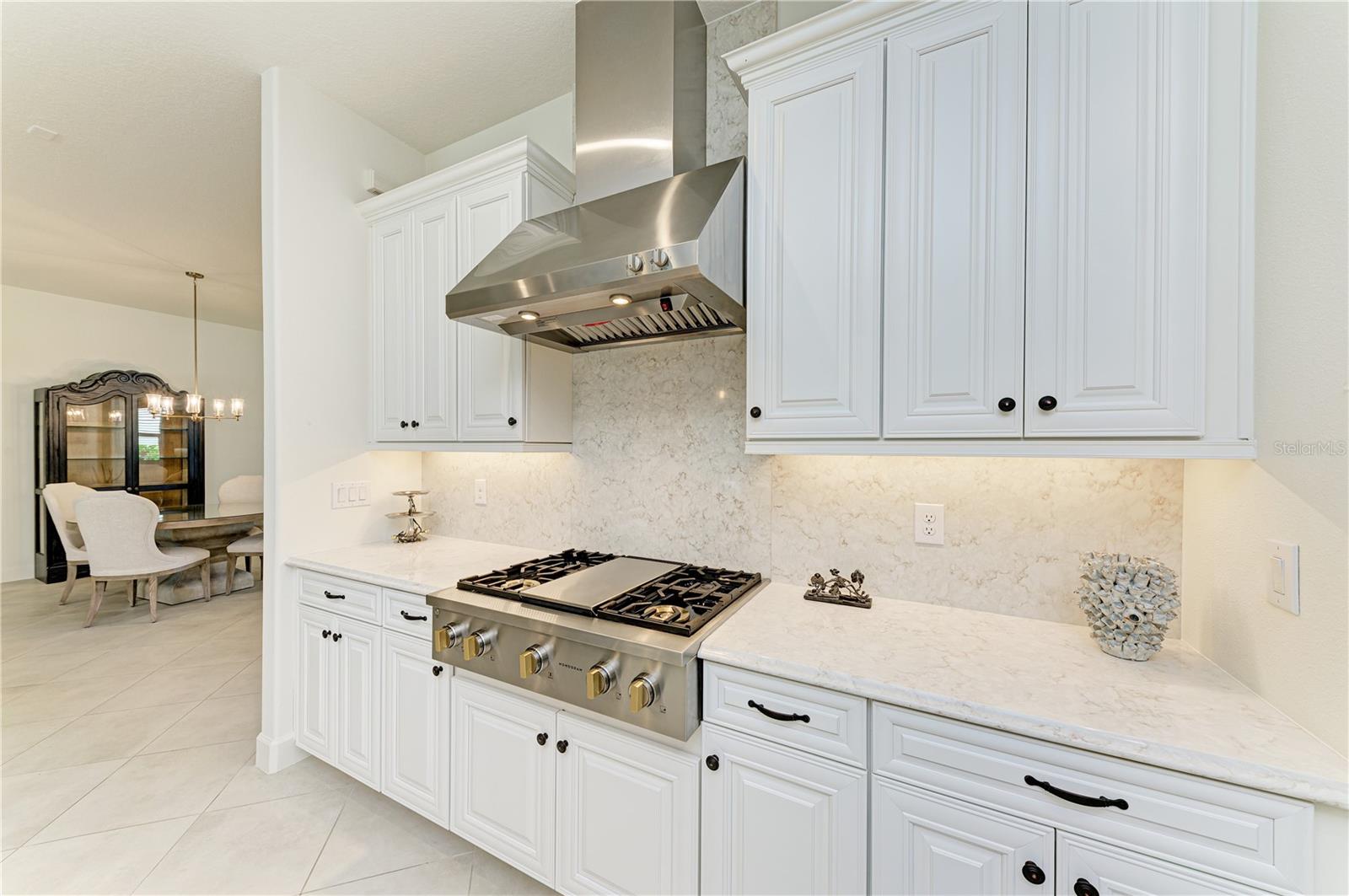 AZARIO ESPLANADE PH II SUBPH A, B & C - Residential