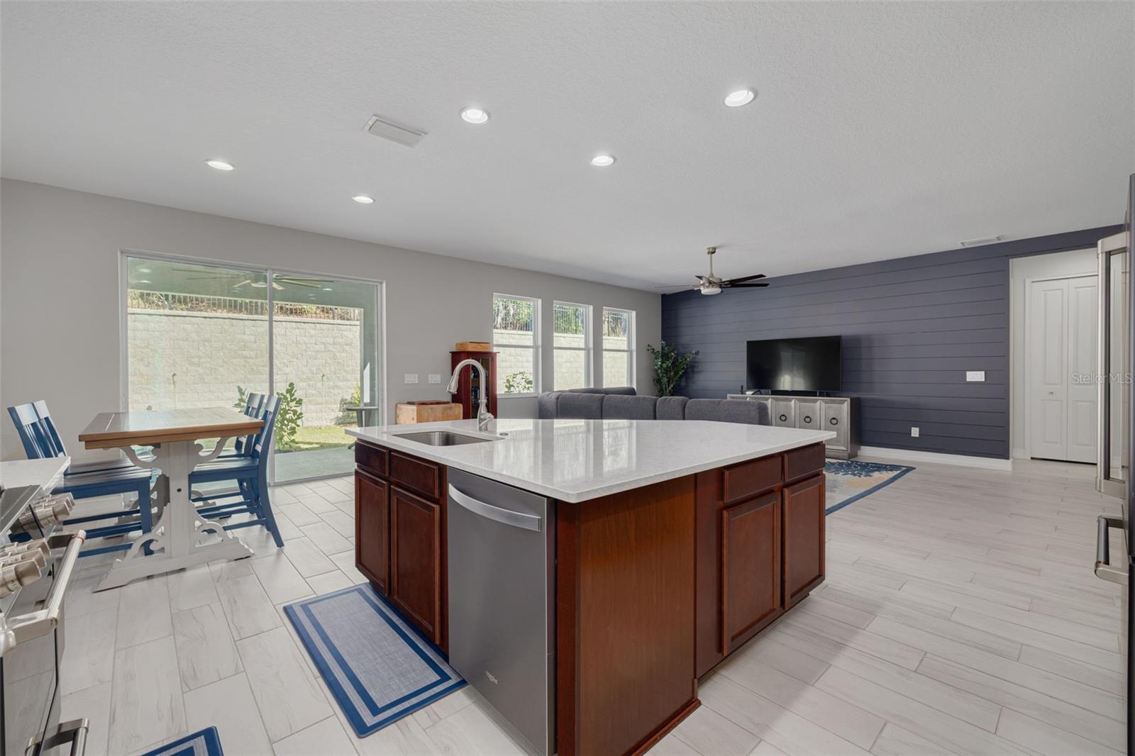 KEYSTONE RIDGE ESTATES - Residential