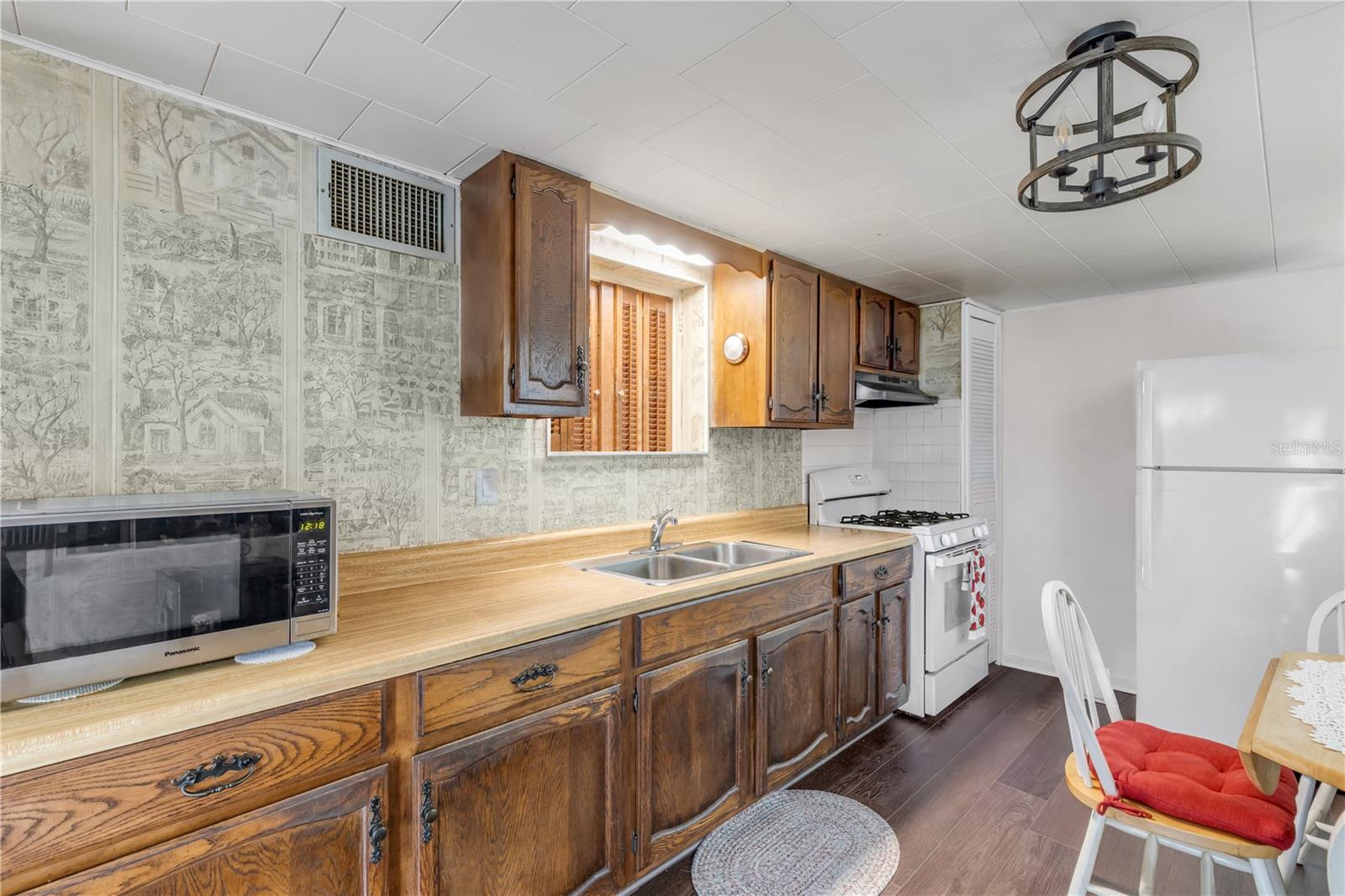 CONDICT WALKER GRANT - Residential