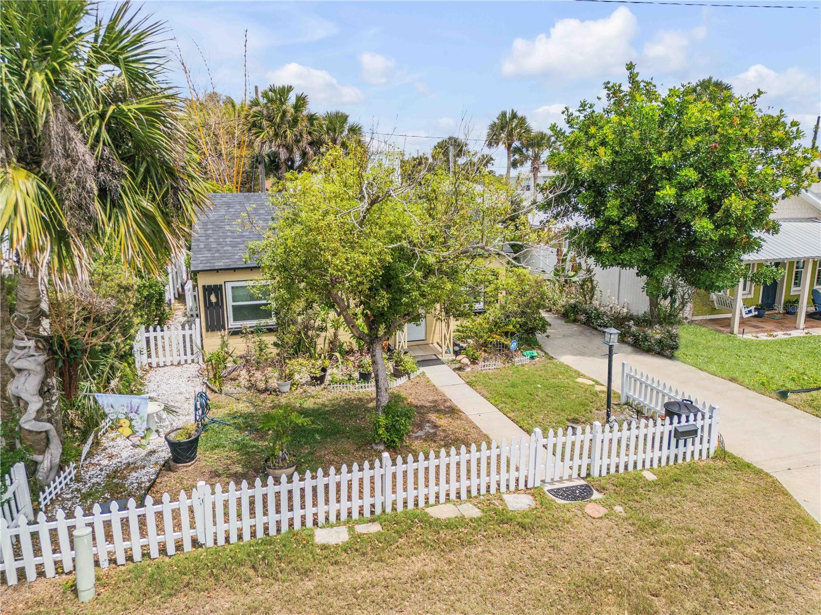 CONDICT WALKER GRANT - Residential