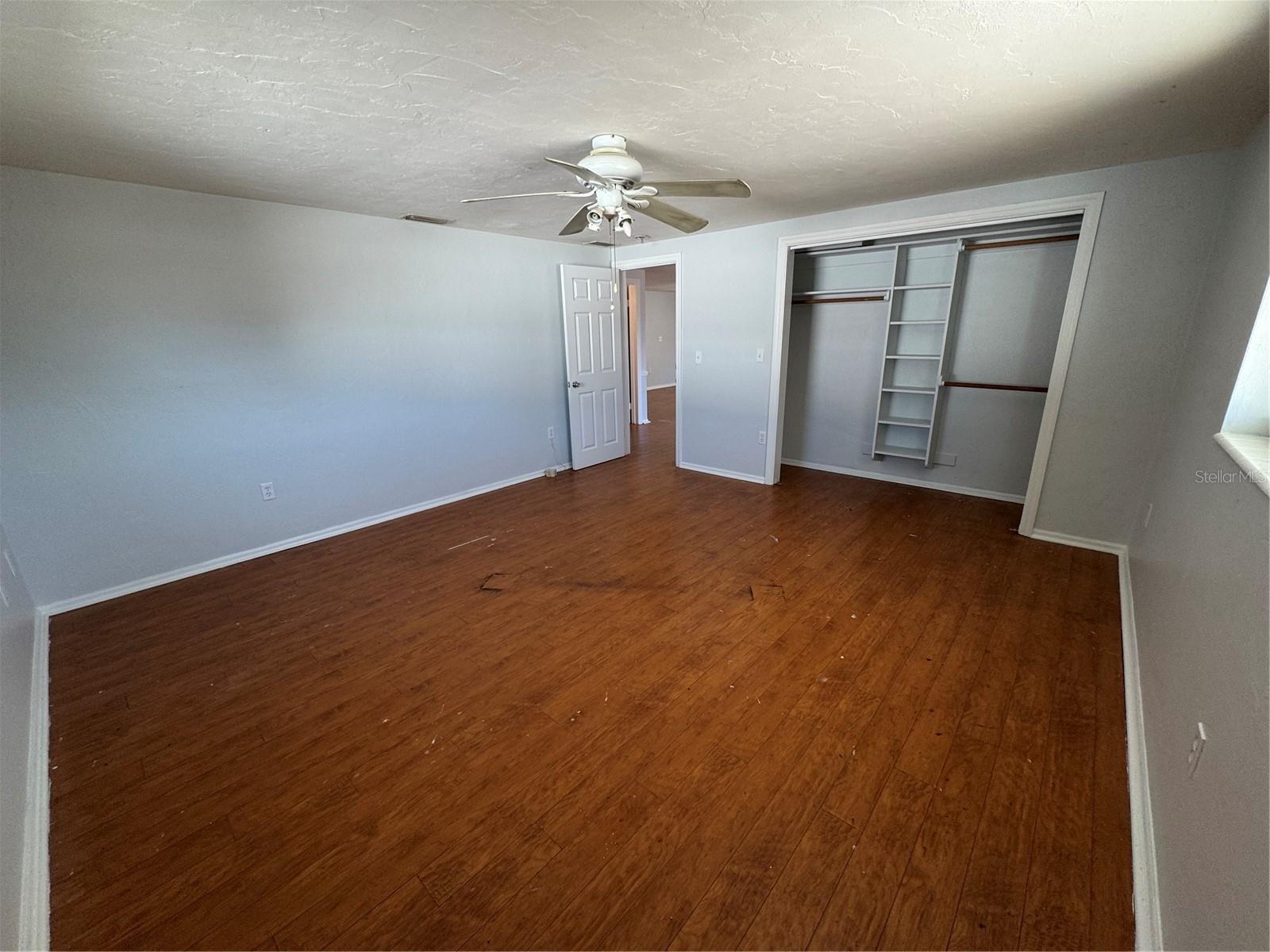 SOUTH GATE - Residential