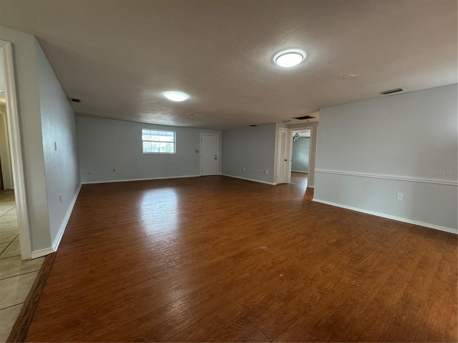 SOUTH GATE - Residential