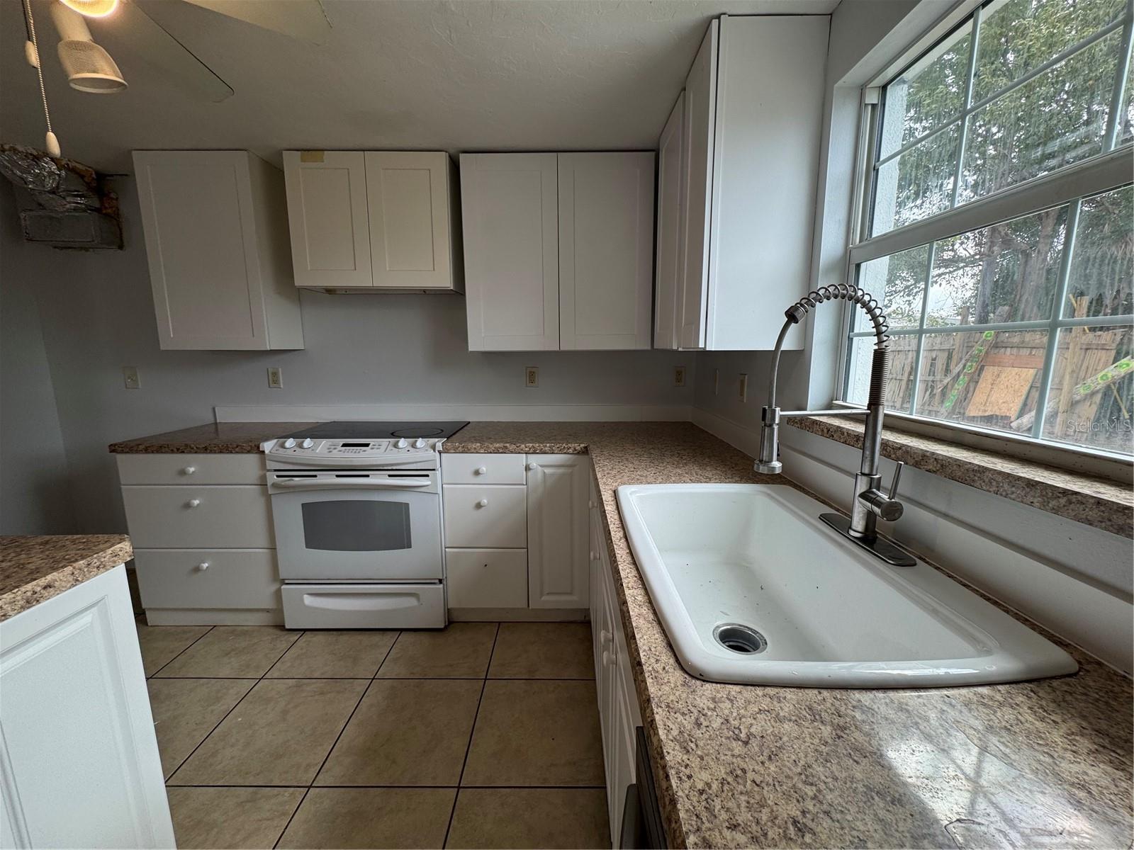 SOUTH GATE - Residential