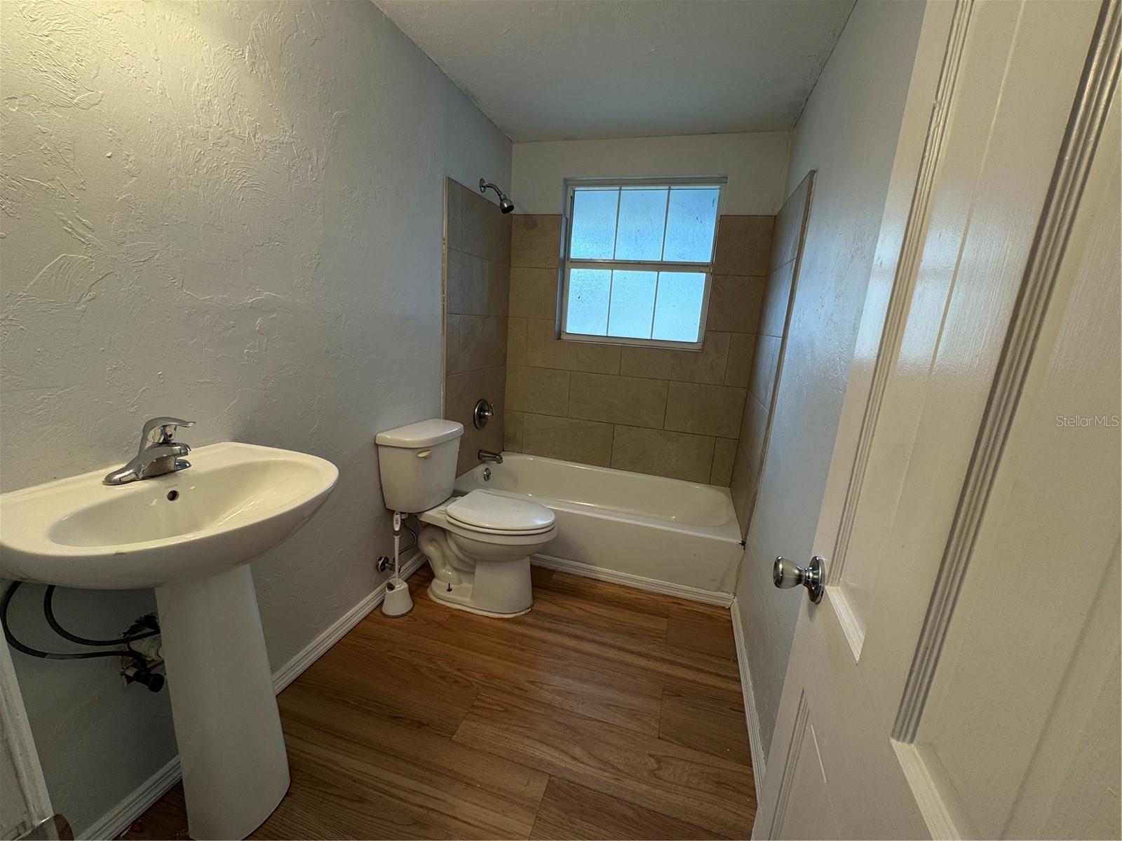 SOUTH GATE - Residential