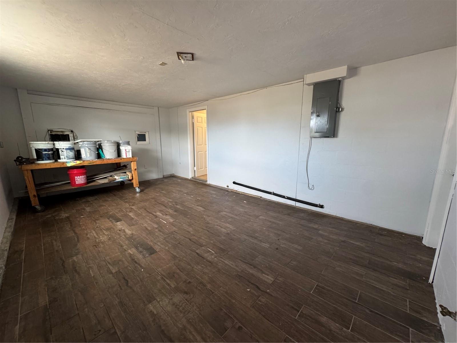 SOUTH GATE - Residential