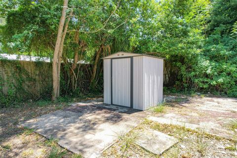 A home in EUSTIS