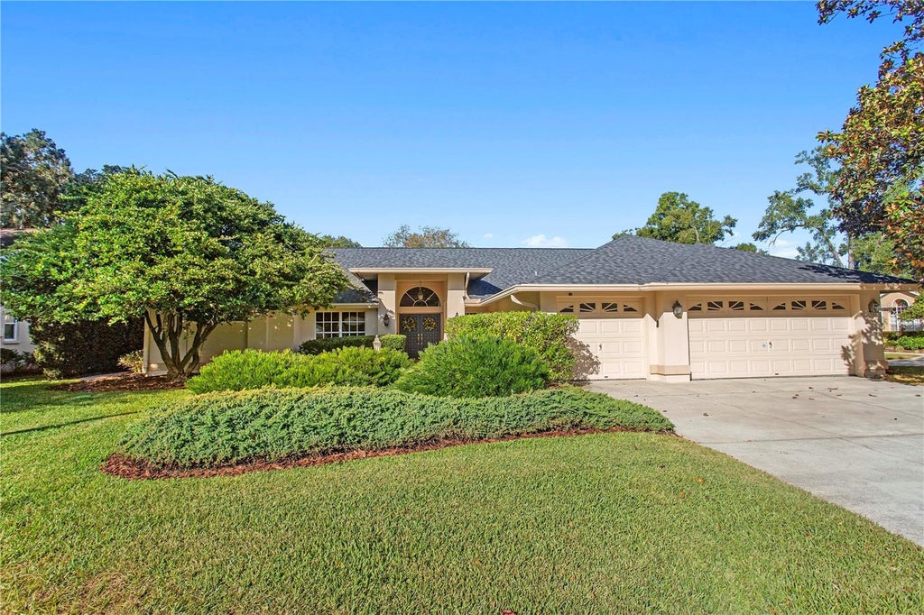Photo of 11510 Humber Place, Temple Terrace, FL 33617 (MLS # TB8562431)