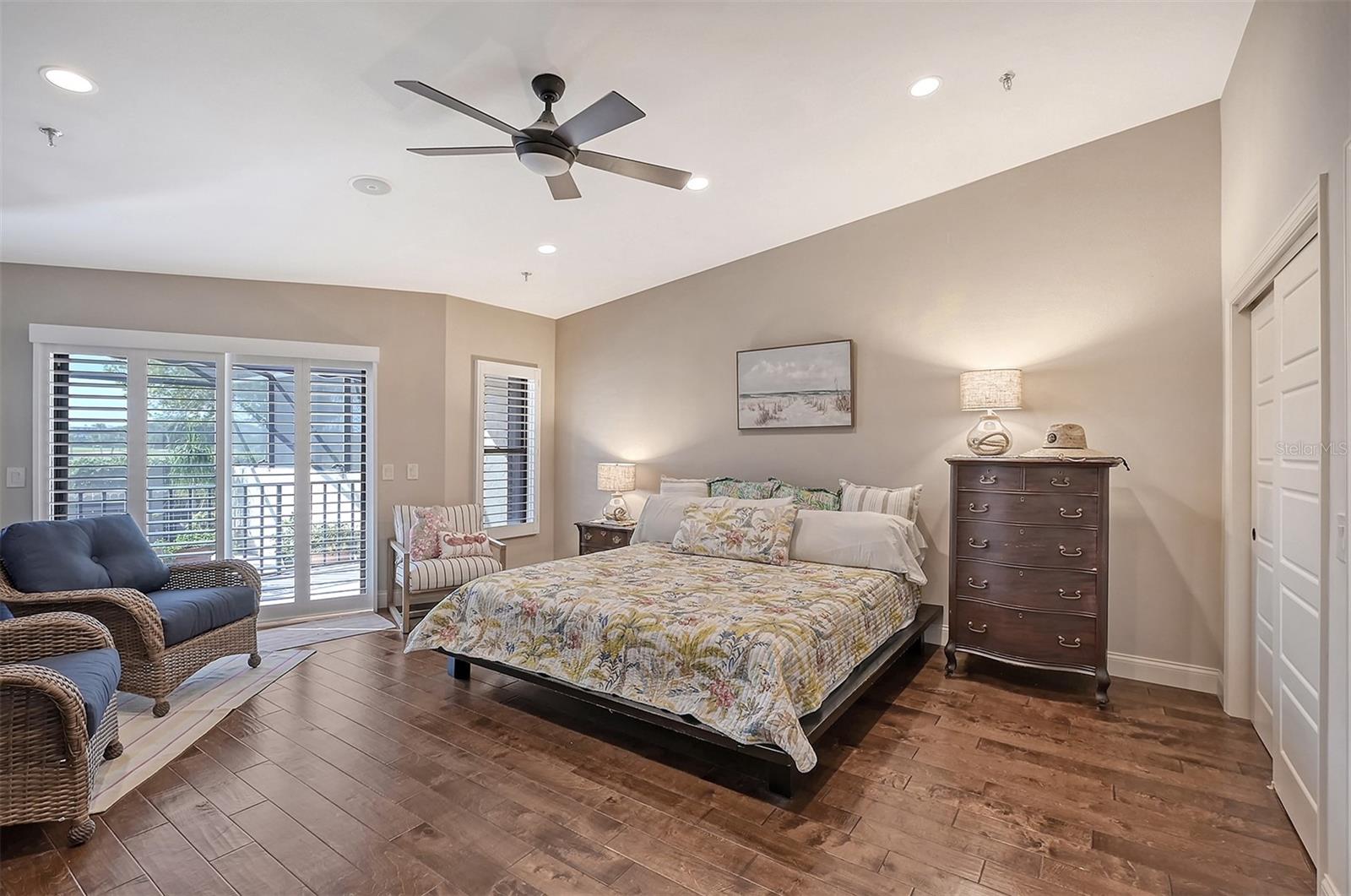 HARBOUR OAKS 2 - Residential Lease