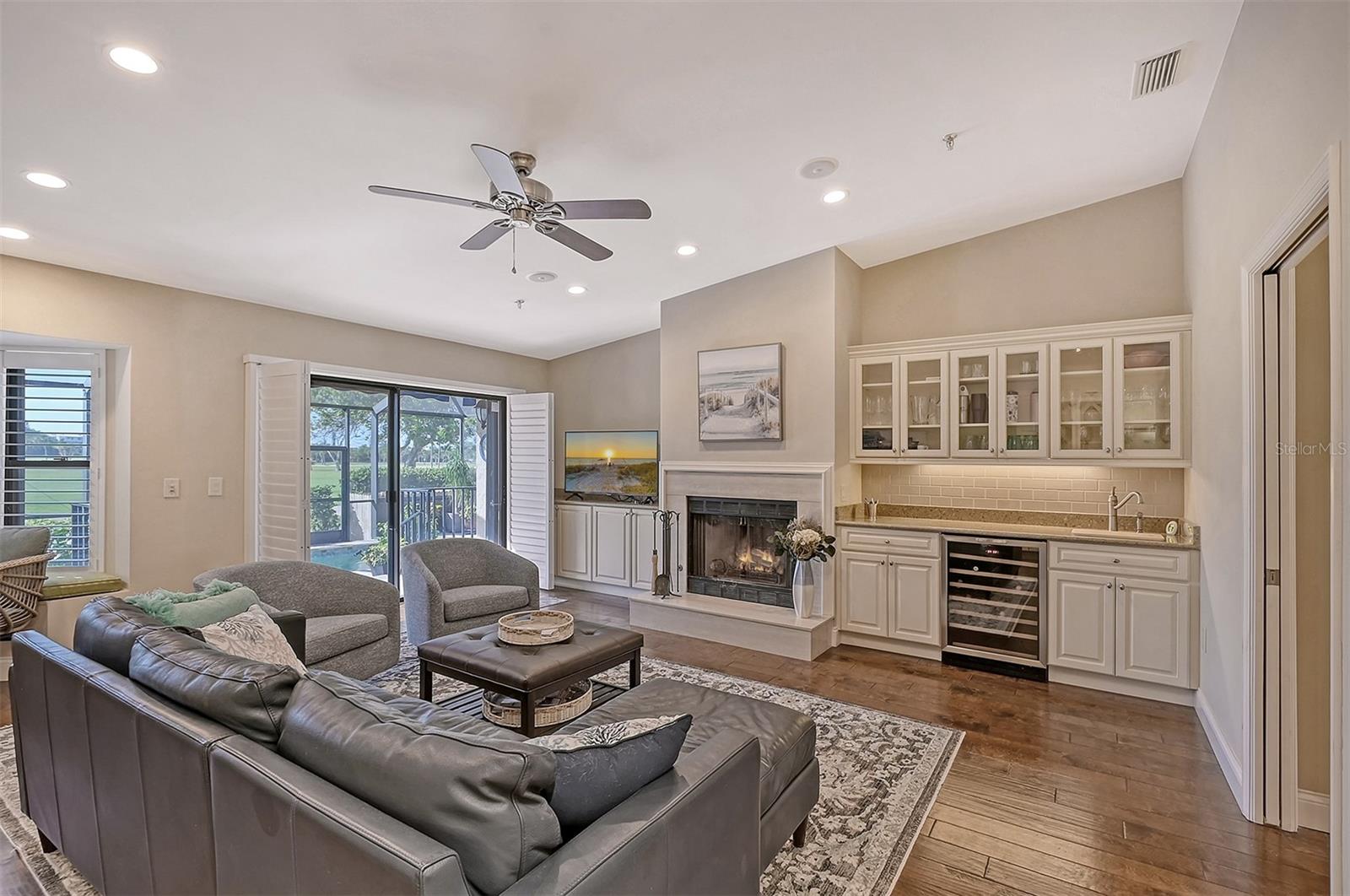 HARBOUR OAKS 2 - Residential Lease