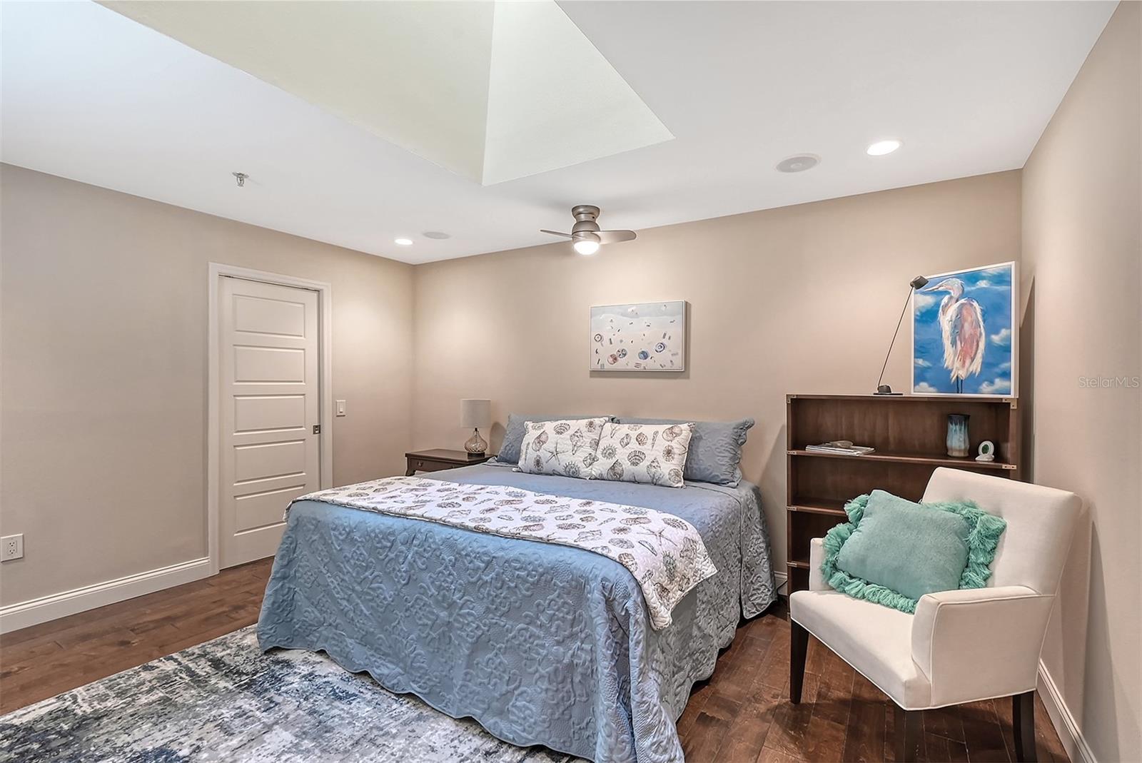 HARBOUR OAKS 2 - Residential Lease