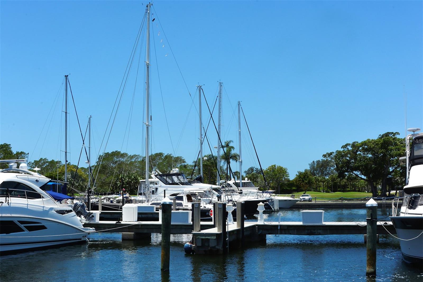 HARBOUR OAKS 2 - Residential Lease