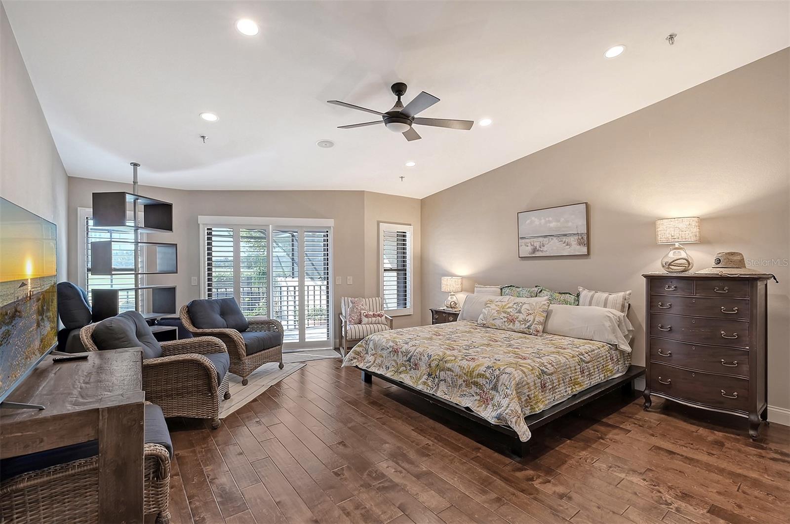 HARBOUR OAKS 2 - Residential Lease