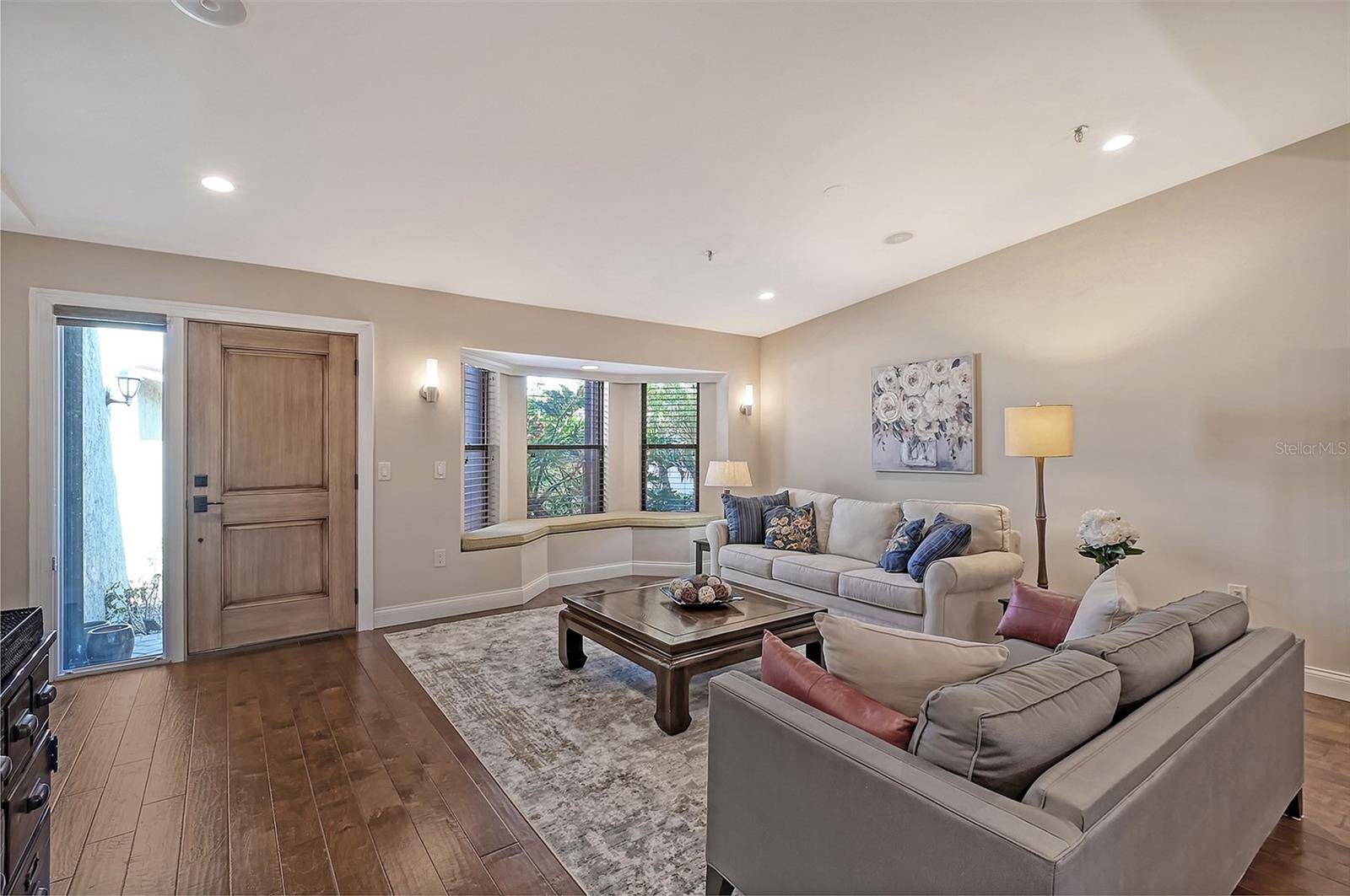 HARBOUR OAKS 2 - Residential Lease