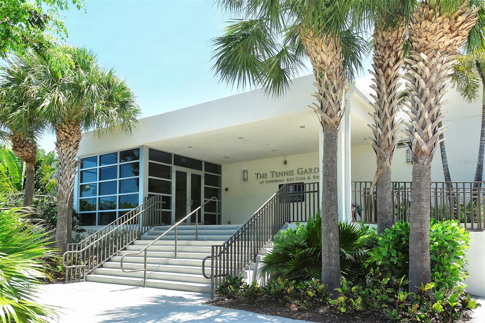 HARBOUR OAKS 2 - Residential Lease