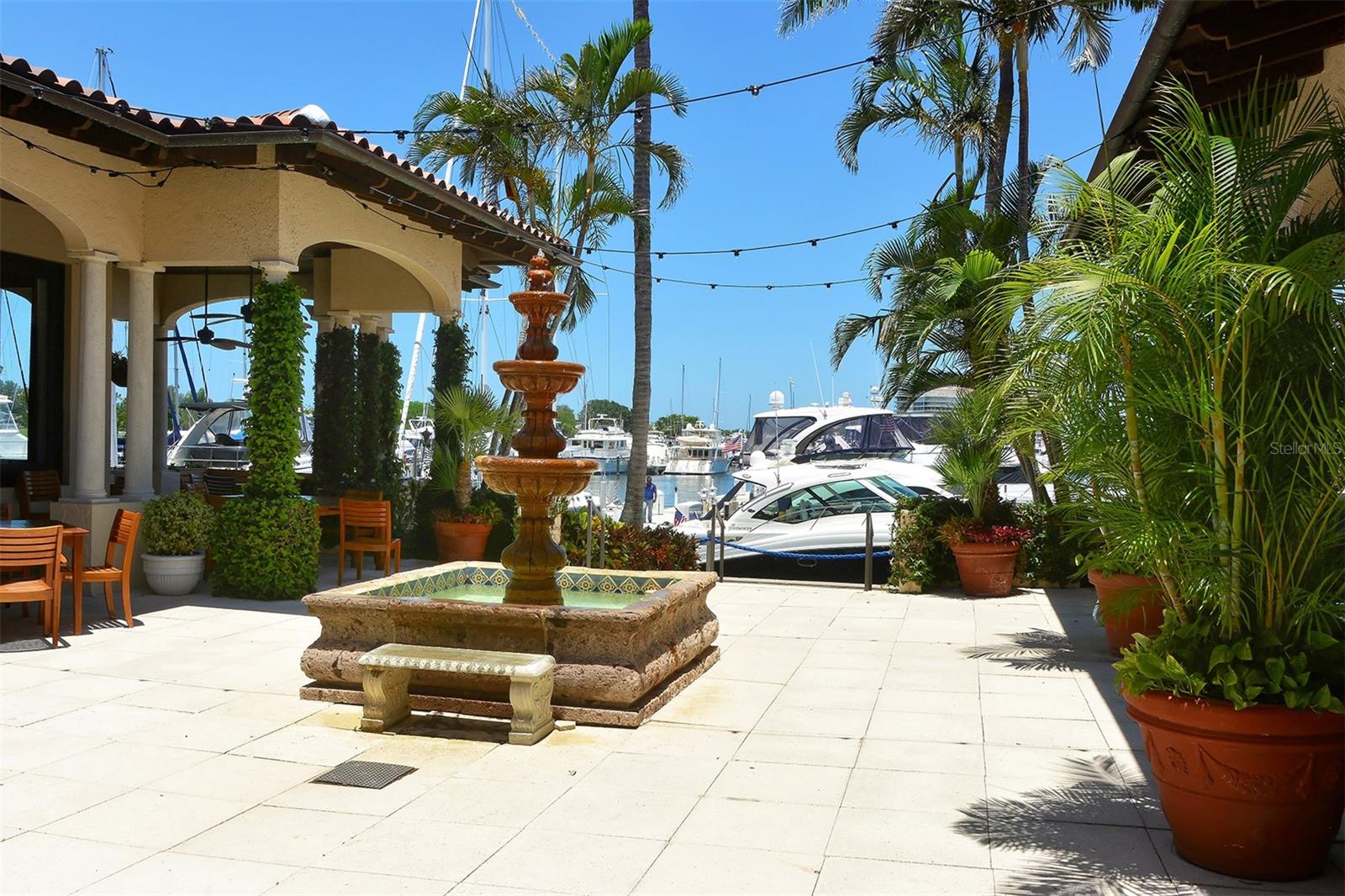 HARBOUR OAKS 2 - Residential Lease