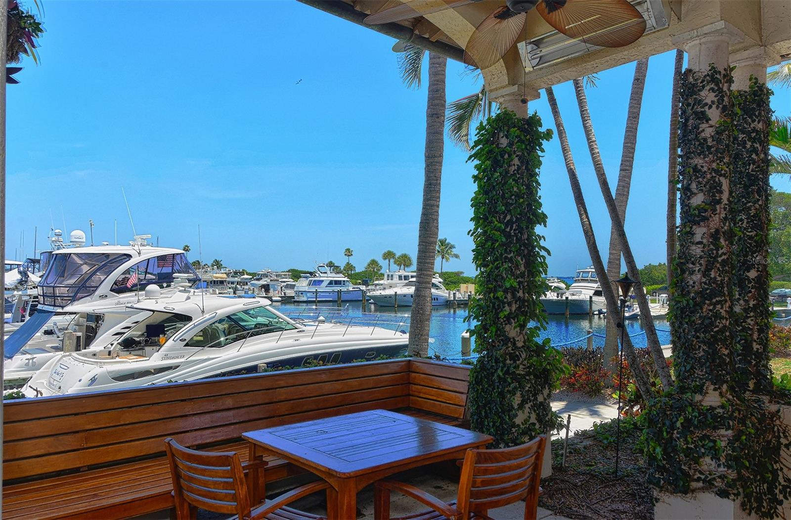 HARBOUR OAKS 2 - Residential Lease