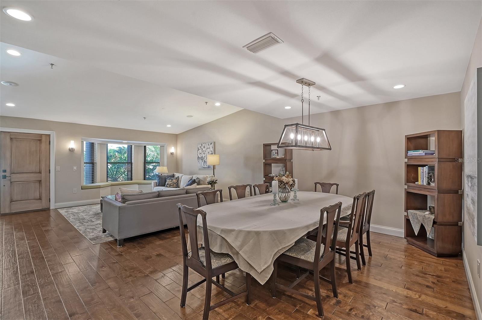 HARBOUR OAKS 2 - Residential Lease