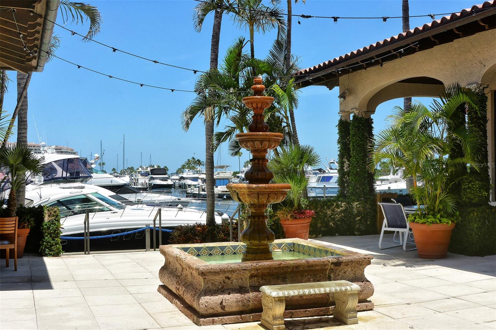 HARBOUR OAKS 2 - Residential Lease