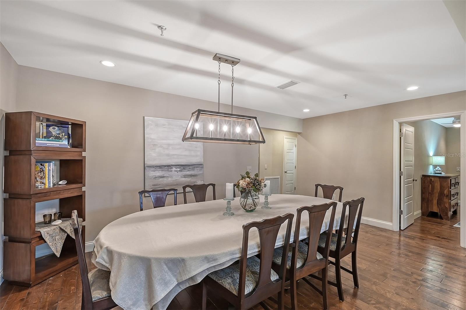 HARBOUR OAKS 2 - Residential Lease