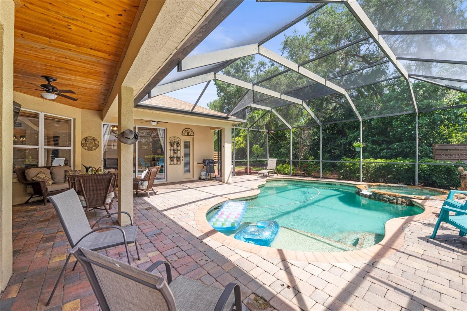 THE OAKS AT WOODLAND PARK PH 2 - Residential
