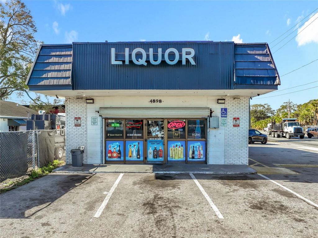 Photo of 4898 Edgewater Drive, Orlando, FL 32804 (MLS # O6381601)