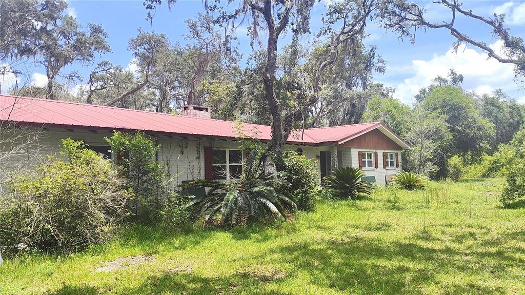 Photo of 5540 Cyril Drive, Dade City, FL 33523 (MLS # TB8400371)