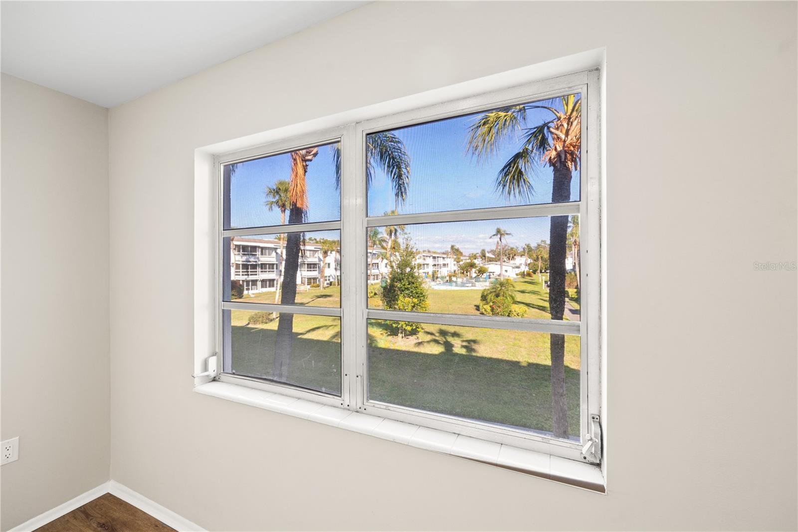 THE THIRD BAYSHORE - Residential