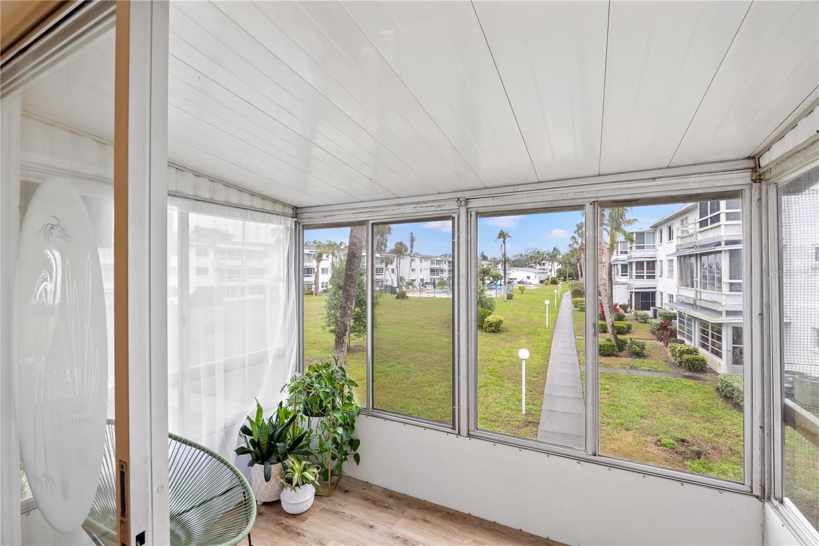 THE THIRD BAYSHORE - Residential