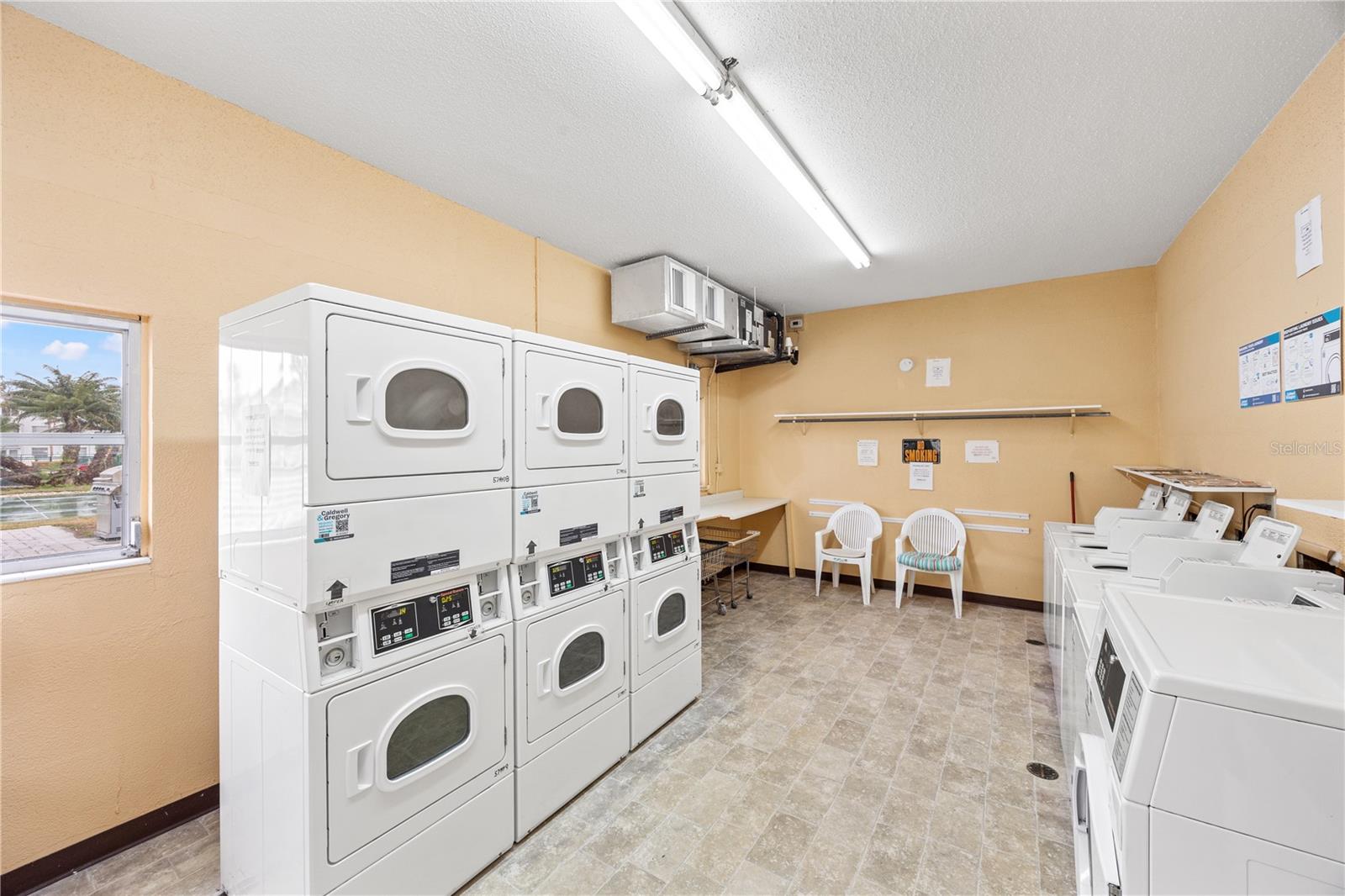 THE THIRD BAYSHORE - Residential