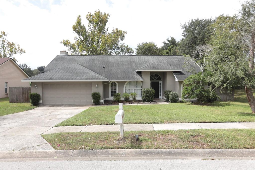 Photo of 6766 Knightswood Drive, Orlando, FL 32818 (MLS # O6352255)