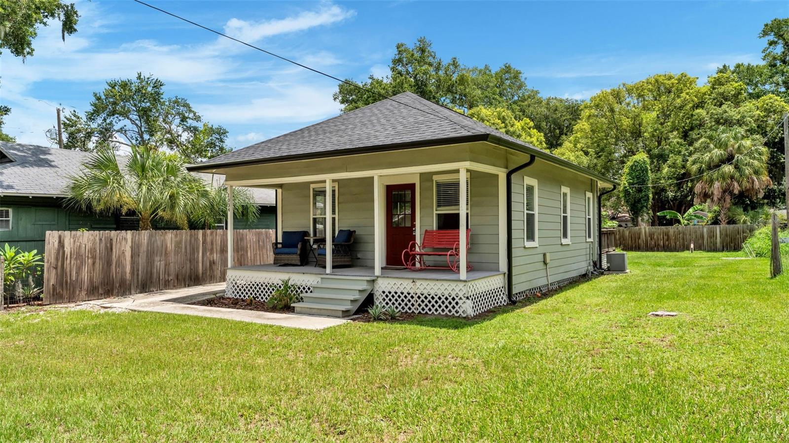 1034 S DAKOTA AVENUE