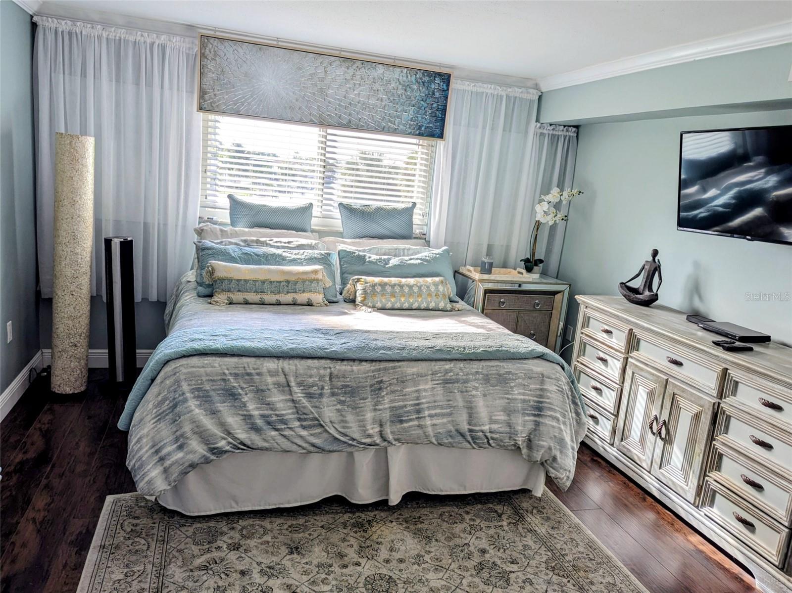 TOWN & RIVER PH 01 - Residential