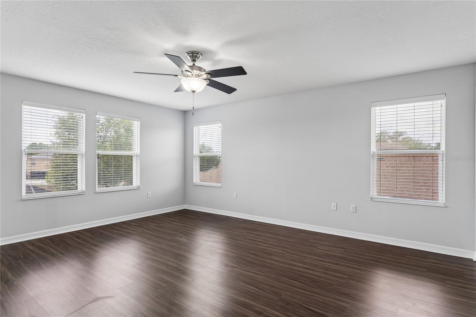 LONE STAR RANCH - Residential