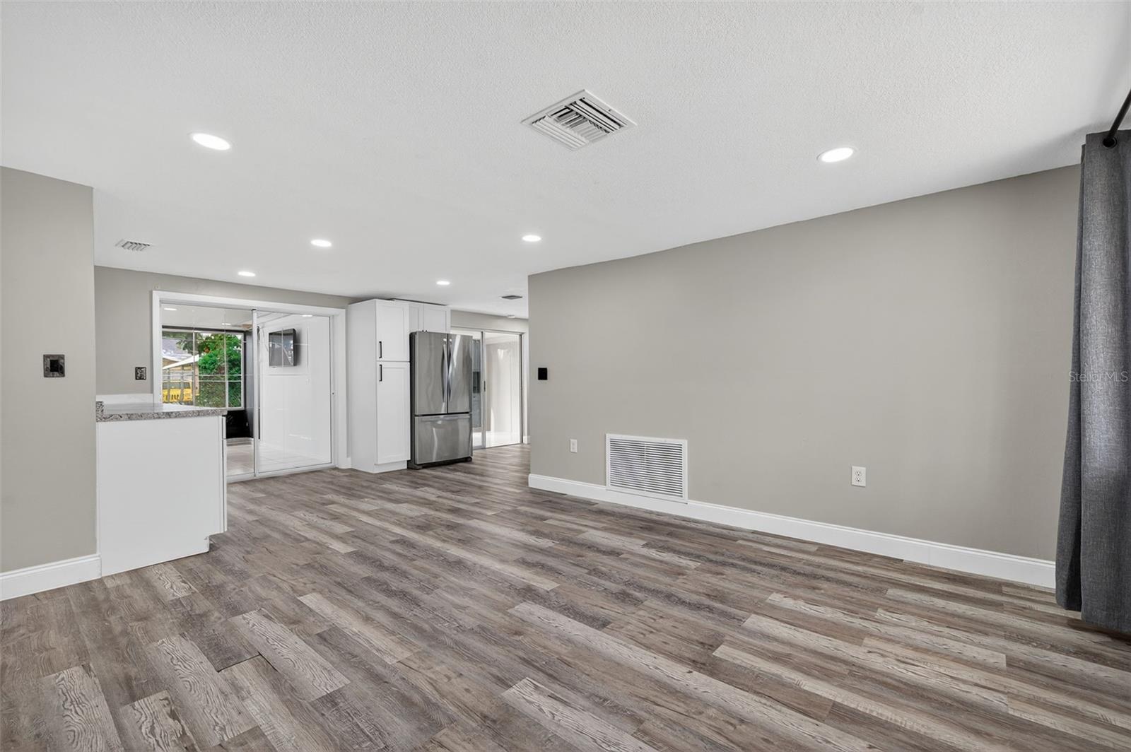 HOLIDAY LAKE ESTATES - Residential