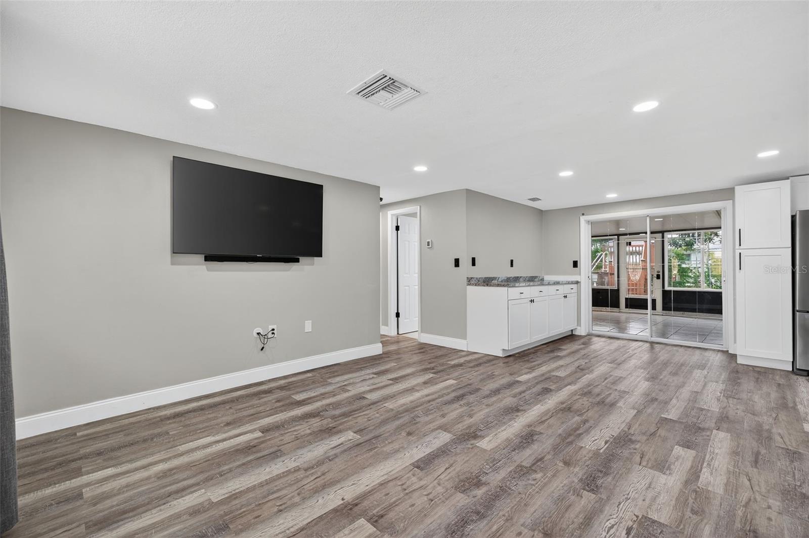 HOLIDAY LAKE ESTATES - Residential