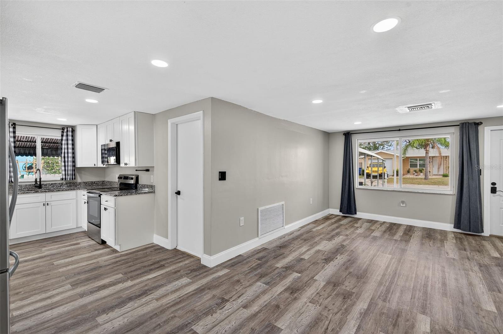 HOLIDAY LAKE ESTATES - Residential