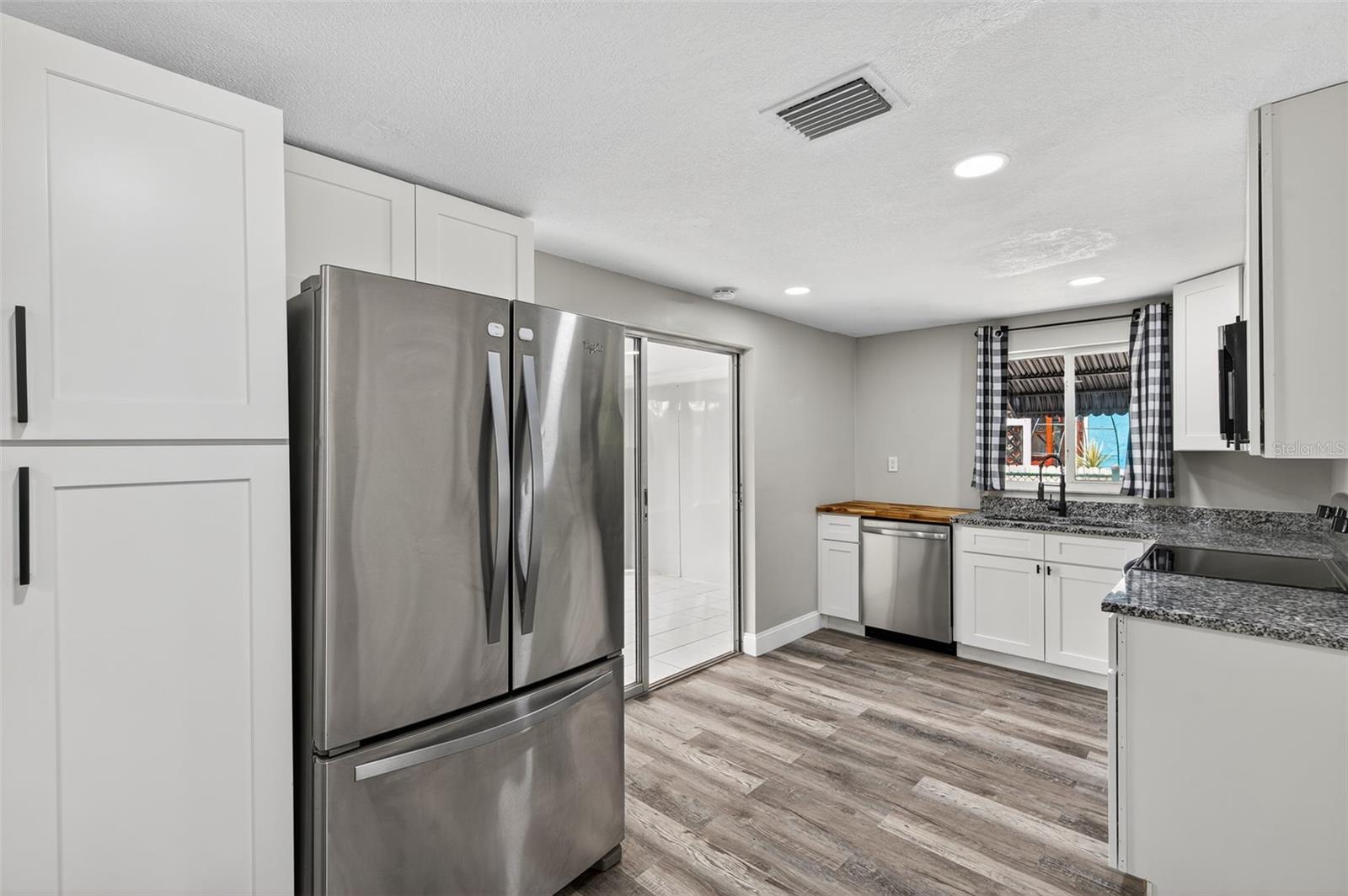 HOLIDAY LAKE ESTATES - Residential