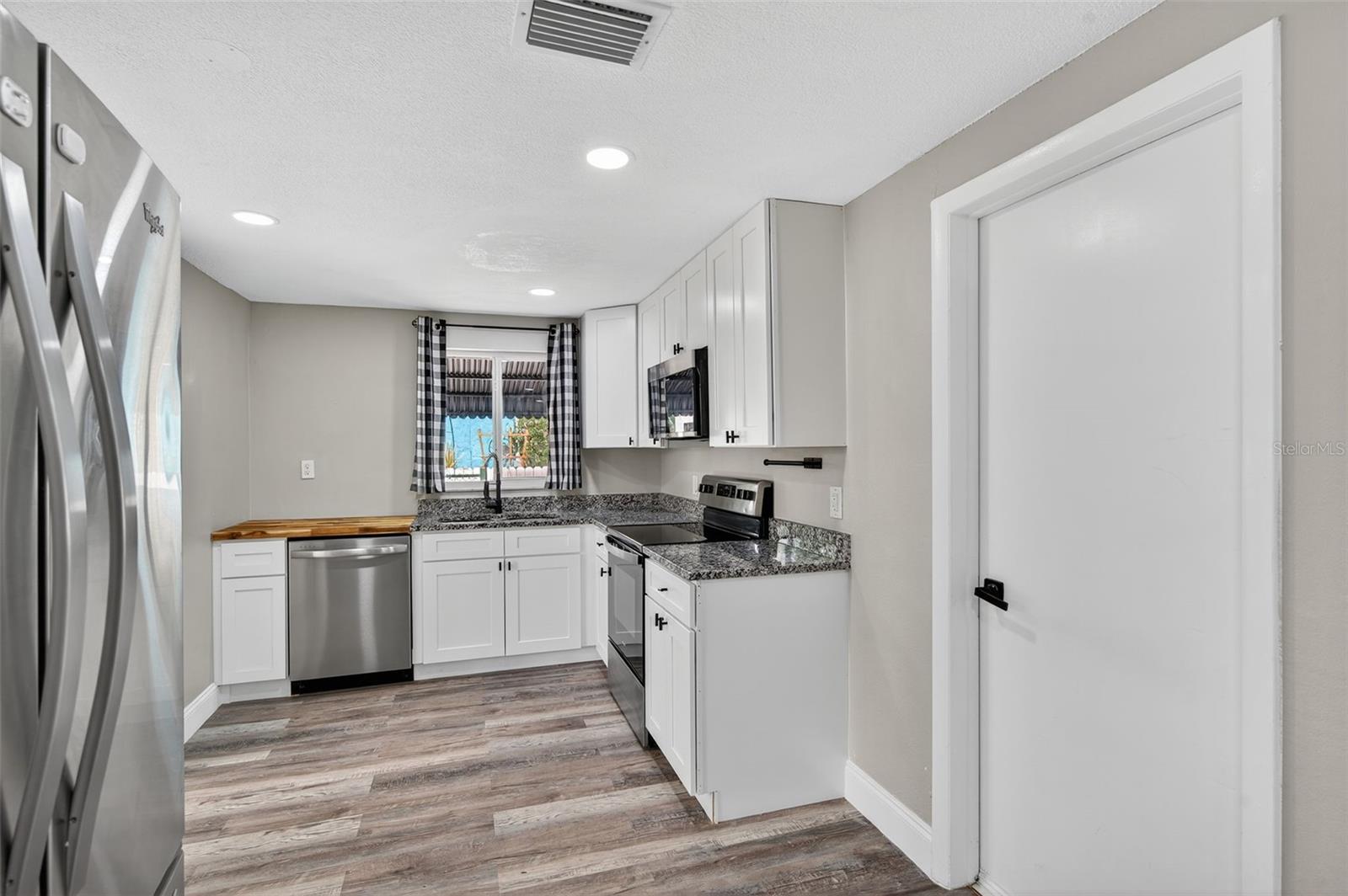 HOLIDAY LAKE ESTATES - Residential