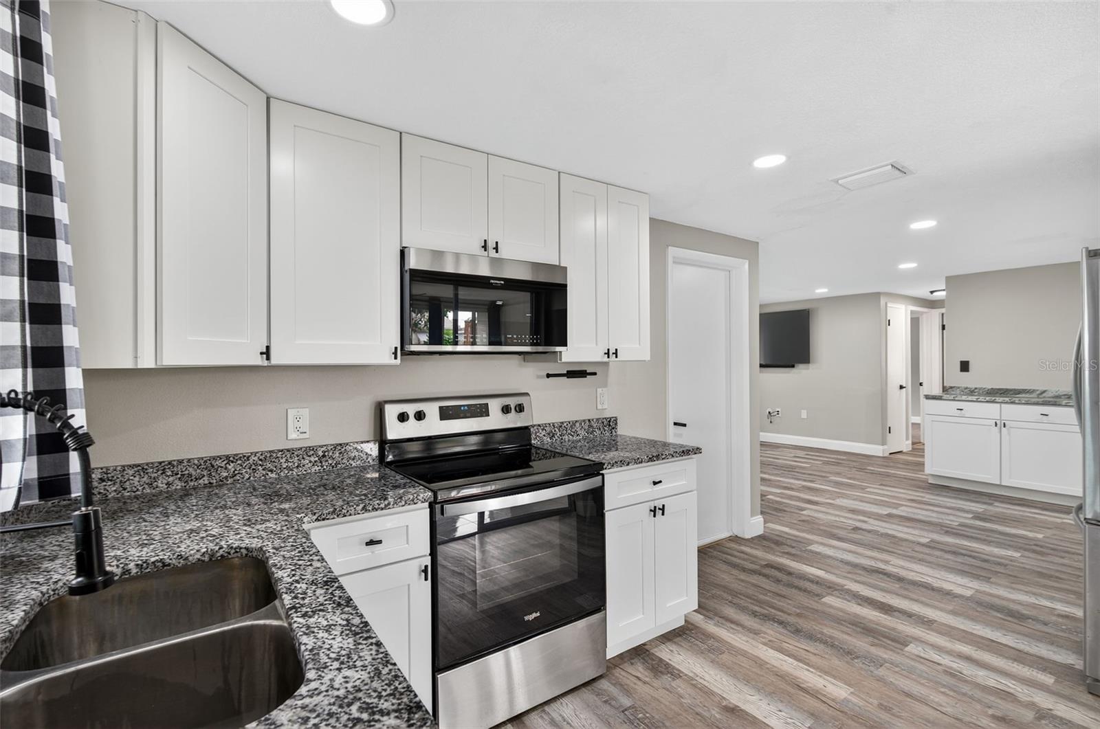 HOLIDAY LAKE ESTATES - Residential